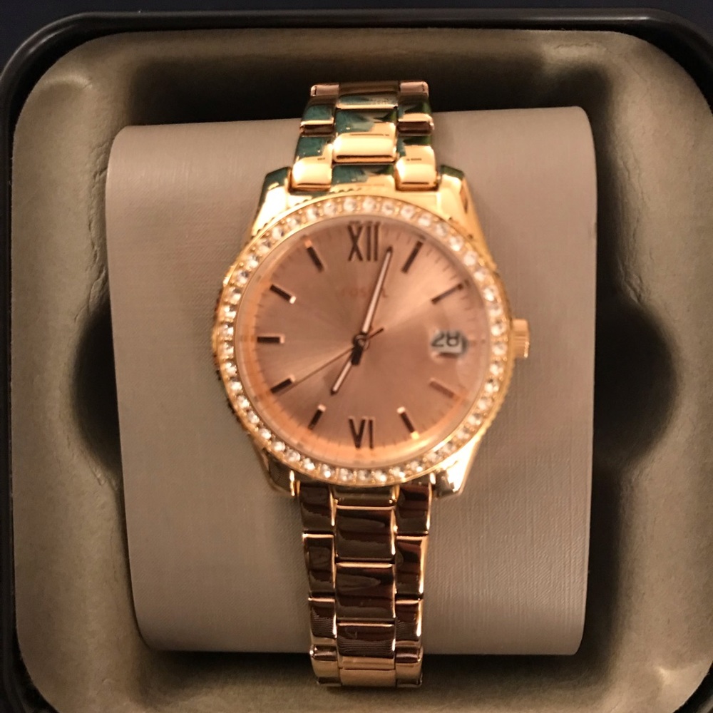 Fossil rose gold watch